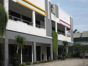 thumbnail: Front of property