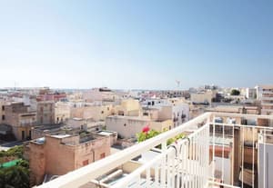 thumbnail: Balcony