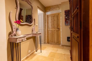 thumbnail: Interior