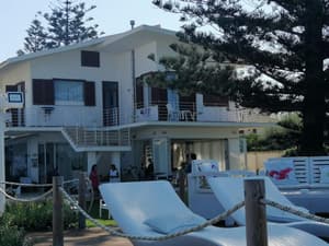 thumbnail: Front of property