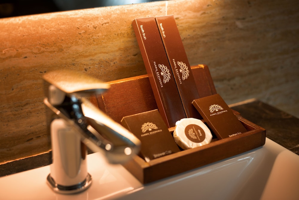 Bathroom amenities