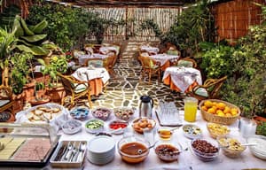 thumbnail: Breakfast area