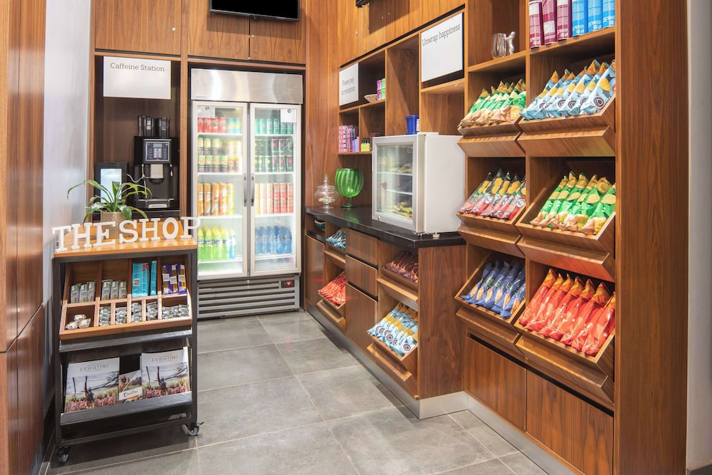 Snack bar