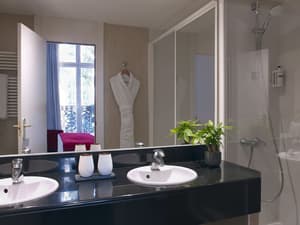 thumbnail: Bathroom