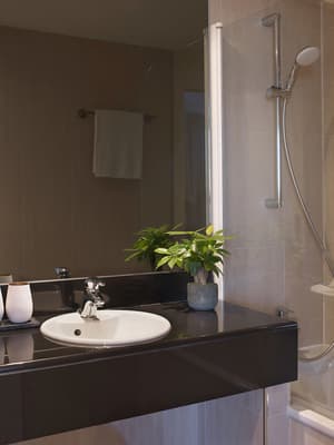 thumbnail: Bathroom