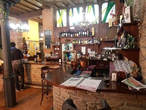 thumbnail: Bar (on property)