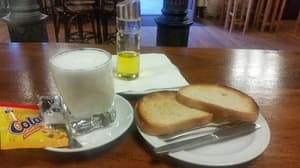 thumbnail: Breakfast area
