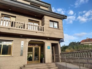 thumbnail: Front of property