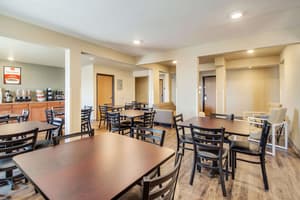 thumbnail: Breakfast area