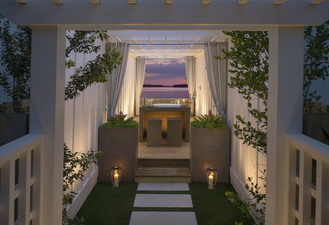 WKB Waterfront King Bungalow Entry Evening