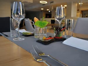 thumbnail: Restaurant