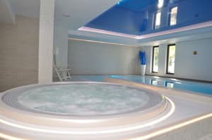 thumbnail: Jetted tub