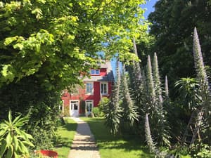 thumbnail: Front of property