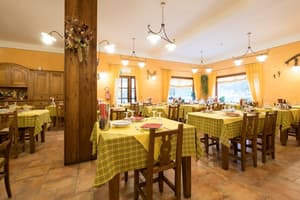 thumbnail: Restaurant