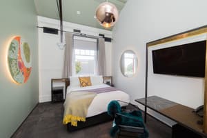 thumbnail: Room