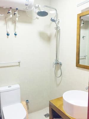 thumbnail: Bathroom