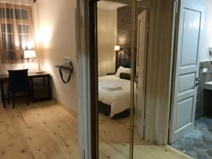 thumbnail: Room