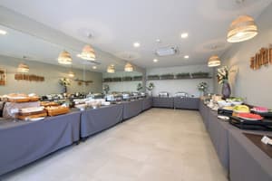 thumbnail: Breakfast area
