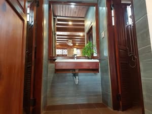 thumbnail: Bathroom sink