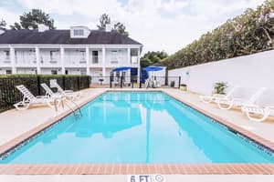 thumbnail: Pool