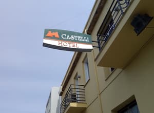 thumbnail: Front of property
