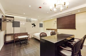 thumbnail: In-room dining