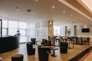 thumbnail: Bar (on property)