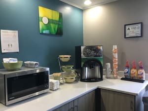 thumbnail: Breakfast area