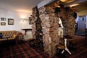thumbnail: Bar (on property)
