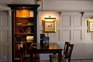 thumbnail: Bar (on property)