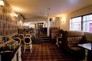 thumbnail: Bar (on property)