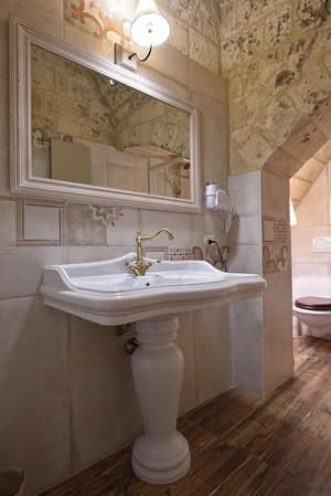 thumbnail: Bathroom sink