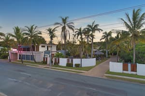 thumbnail: Street view