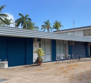 thumbnail: Front of property
