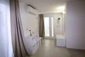 thumbnail: Room amenity