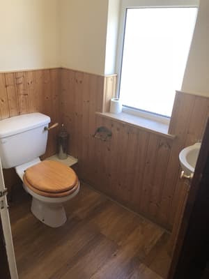 thumbnail: Bathroom amenities