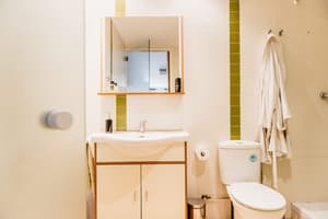 thumbnail: Bathroom