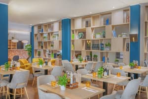 thumbnail: Restaurant
