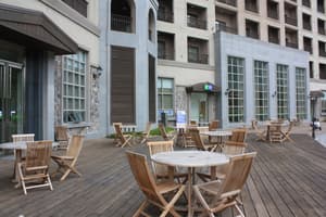thumbnail: Restaurant