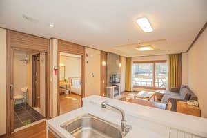 thumbnail: Living area