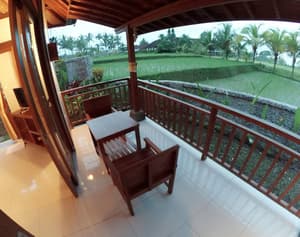 thumbnail: Balcony