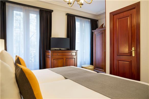 Guest Room,On-Site