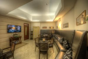 thumbnail: Lounge