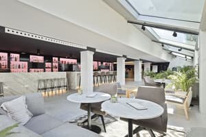 thumbnail: Bar (on property)
