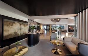 thumbnail: Reception