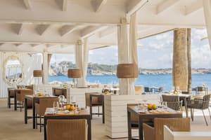 thumbnail: Restaurant