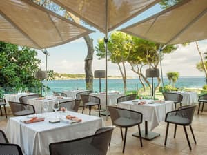 thumbnail: Restaurant
