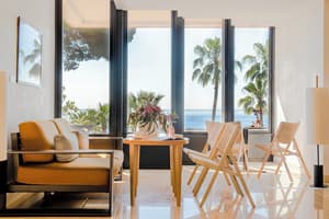 thumbnail: Interior detail