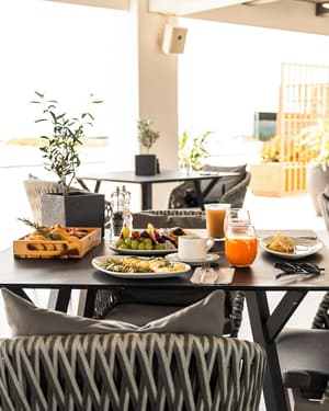 thumbnail: Breakfast area