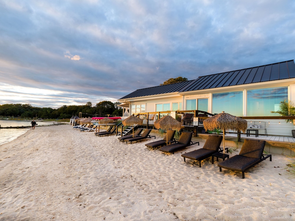 Beach/ocean view